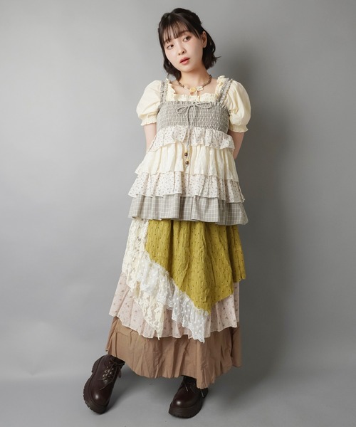 SPINNS(スピンズ)の「異素材ティアードチュニック/チェックフラワー/NEO森ガール(チュニック・レディース・グレー/サックスブルー・ONESIZE)」の9枚目の写真