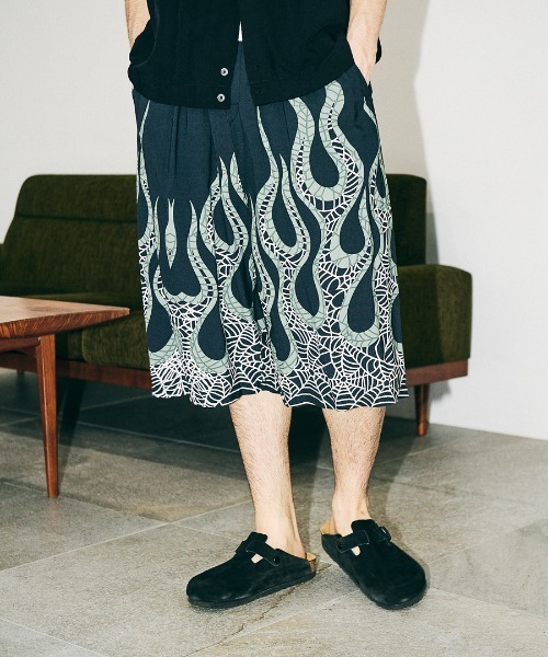 TOWNCRAFT(タウンクラフト)の「TOWNCRAFT / タウンクラフト PRINTED BAGGY SHORT 総柄 イージー バギーショーツ(その他パンツ・メンズ・その他1/その他2/その他3/ブラック・SMALL/MEDIUM/LARGE)」の4枚目の写真