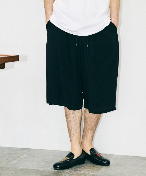 TOWNCRAFT(タウンクラフト)の「TOWNCRAFT / タウンクラフト PRINTED BAGGY SHORT 総柄 イージー バギーショーツ(その他パンツ・メンズ・その他1/その他2/その他3/ブラック・SMALL/MEDIUM/LARGE)」の2枚目の写真