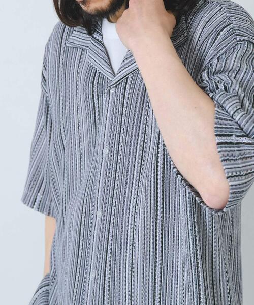ITEMS URBANRESEARCH(アイテムズ アーバンリサーチ)の「マルチストライプレースオープンカラーショートスリーブシャツ(シャツ/ブラウス・メンズ・ブルー/グリーン/ブラック・MEDIUM/LARGE)」の9枚目の写真