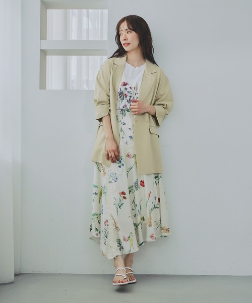 mysty woman(ミスティウーマン)の「ボタニカルプリントイレヘムスカート 826873(スカート・レディース・オフホワイト/ブラック・FREE)」の3枚目の写真