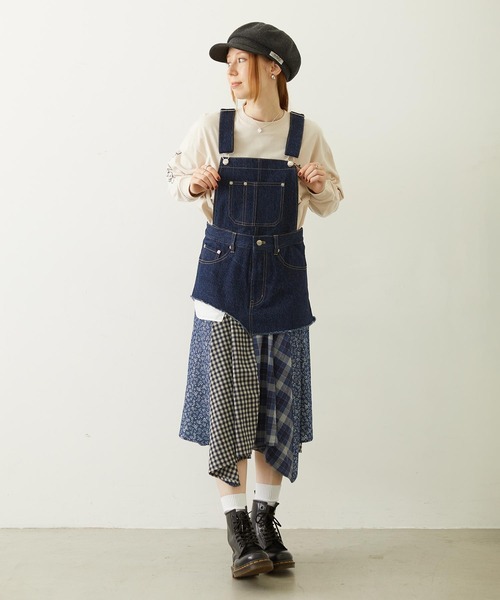 MILKFED.（ミルクフェド）の「PATCHWORK OVERALL SKIRT（ジャンパースカート・レディース・ライトインディゴブルー/ダークインディゴブルー/インディゴブルー・ONE SIZE）」の2枚目の写真