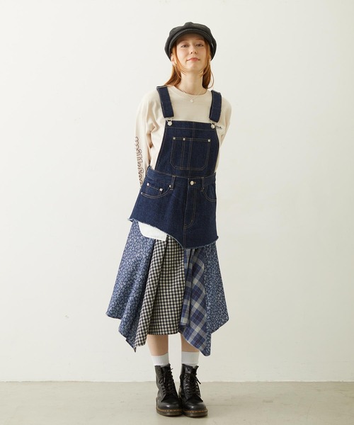 MILKFED.（ミルクフェド）の「PATCHWORK OVERALL SKIRT（ジャンパースカート・レディース・ライトインディゴブルー/ダークインディゴブルー/インディゴブルー・ONE SIZE）」の6枚目の写真
