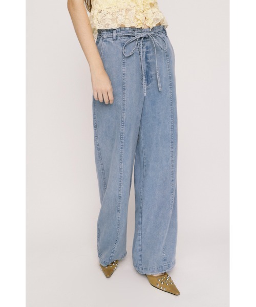 SLY(スライ)の「DENIM RIBBON RELAX PT デニムリボンリラックスパンツ 春服 夏服(スラックス・レディース・ライトブルー/ブルー・2/1)」の8枚目の写真