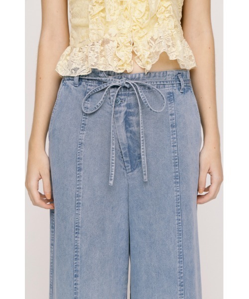 SLY(スライ)の「DENIM RIBBON RELAX PT デニムリボンリラックスパンツ 春服 夏服(スラックス・レディース・ライトブルー/ブルー・2/1)」の12枚目の写真