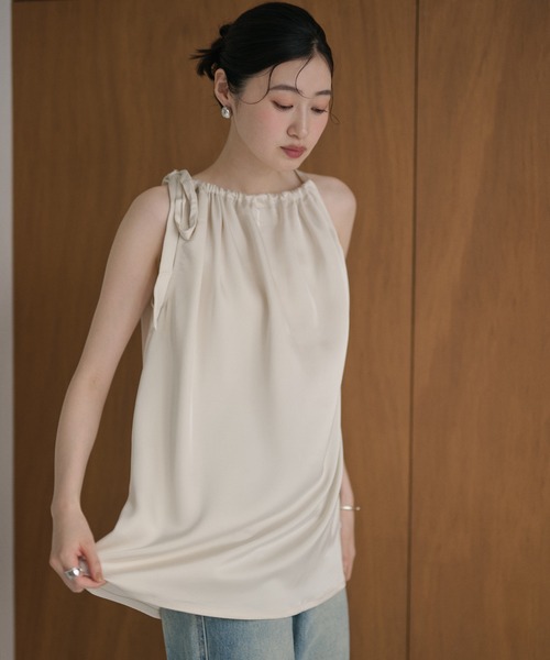 LAULEN(ローレン)の「satin ribbon gather blouse /サテンリボン ギャザーブラウス(シャツ/ブラウス・レディース・アイボリー/ブラック・FREE)」の5枚目の写真