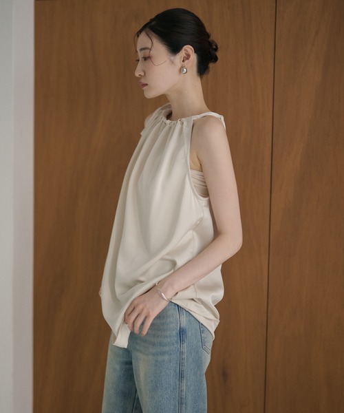 LAULEN(ローレン)の「satin ribbon gather blouse /サテンリボン ギャザーブラウス(シャツ/ブラウス・レディース・アイボリー/ブラック・FREE)」の6枚目の写真