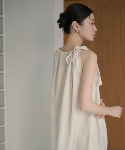 LAULEN(ローレン)の「satin ribbon gather blouse /サテンリボン ギャザーブラウス(シャツ/ブラウス・レディース・アイボリー/ブラック・FREE)」の8枚目の写真