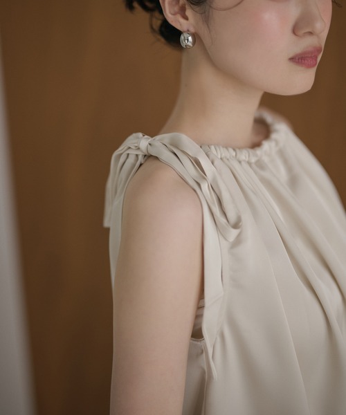 LAULEN(ローレン)の「satin ribbon gather blouse /サテンリボン ギャザーブラウス(シャツ/ブラウス・レディース・アイボリー/ブラック・FREE)」の18枚目の写真