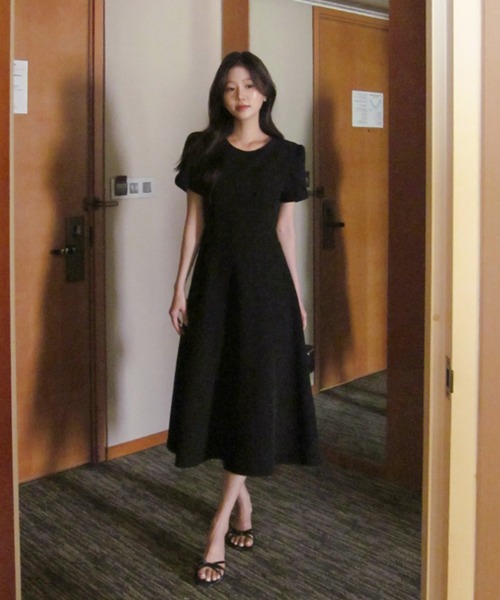 Aelina（エリナ）の「クルーネック通勤ウエスト絞りワンピース（ワンピース・レディース・ブラック/ライトブルー/ピンク・FREE）」の18枚目の写真
