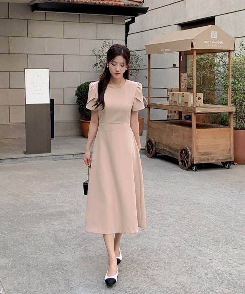 Aelina（エリナ）の「クルーネック通勤ウエスト絞りワンピース（ワンピース・レディース・ブラック/ライトブルー/ピンク・FREE）」の9枚目の写真