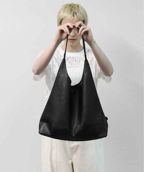 THE CELL.(ザセルドット)の「アーバンミニマルトートBAGミニポーチ付 URBAN MINIMAL TOTE BAG WITH MINI POUCH(トートバッグ・レディース・ブラック・FREE)」の6枚目の写真
