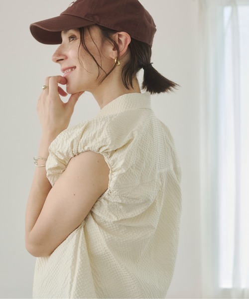 ANGIE(アンジー)の「シアサッカー バルーンスリーブシャツ / フレンチスリーブ ブラウス / 夏服(シャツ/ブラウス・レディース・ブラウン/オフホワイト/イエロー・FREE)」の15枚目の写真