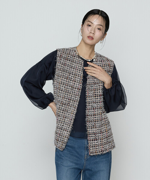 K.T KIYOKO TAKASE(キヨコタカセ)の「ファンシーツイード キーネックカラージレ(ベスト・レディース・ピンク系その他・9号)」の6枚目の写真