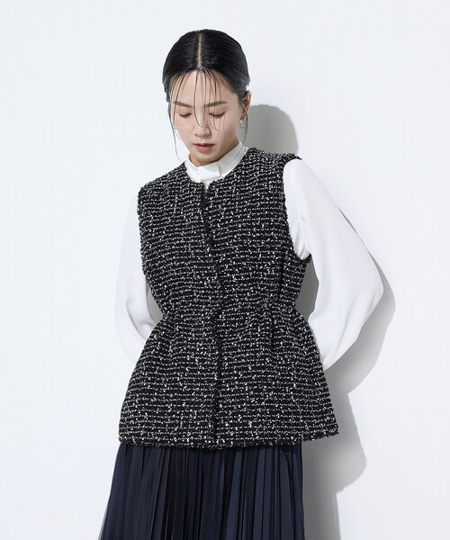 K.T KIYOKO TAKASE(キヨコタカセ)の「ファンシーツイード キーネックカラージレ(ベスト・レディース・ピンク系その他・9号)」の20枚目の写真