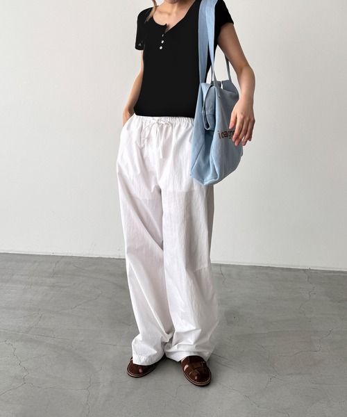 CANAL JEAN（キャナルジーン）の「El mar　テンセルヘンリーTシャツ（Tシャツ/カットソー・レディース・ホワイト/パープル/ブラック・ONE SIZE）」の9枚目の写真