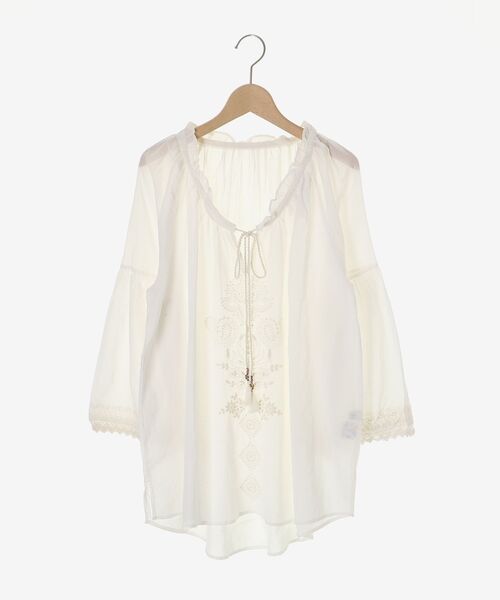 le.coeur blanc(ルクールブラン)の「Fanaka刺しゅうレースブラウス(シャツ/ブラウス・レディース・ホワイト/ブルー・38)」の22枚目の写真