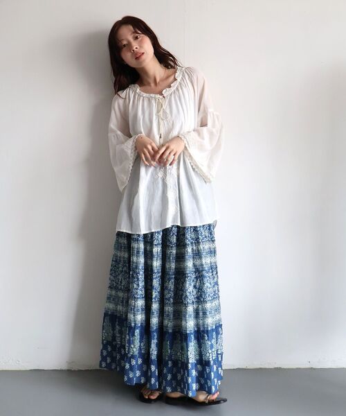 le.coeur blanc(ルクールブラン)の「Fanaka刺しゅうレースブラウス(シャツ/ブラウス・レディース・ホワイト/ブルー・38)」の11枚目の写真