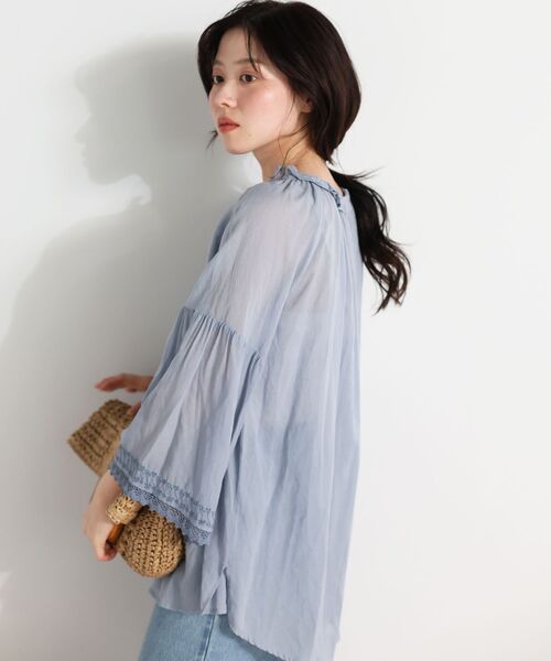 le.coeur blanc(ルクールブラン)の「Fanaka刺しゅうレースブラウス(シャツ/ブラウス・レディース・ホワイト/ブルー・38)」の19枚目の写真