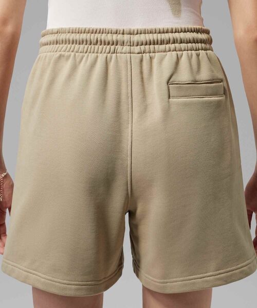 JORDAN BRAND（ジョーダンブランド）の「ジョーダン フライト フリース ウィメンズショートパンツ / Jordan Flight Fleece Women's Shorts IF1155-247 Khaki（その他パンツ・レディース・カーキ・L/XL/XS/S/M）」の3枚目の写真