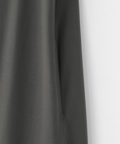 MACKINTOSH PHILOSOPHY（ﾏｯｷﾝﾄｯｼｭ ﾌｨﾛｿﾌｨｰ）の「【WEB&一部店舗限定】スキッパージャージーワンピース（ワンピース・レディース・ブルー/チャコールグレー/ブラック・38）」の8枚目の写真