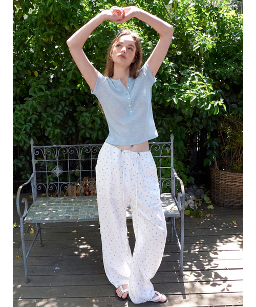 ETMON(エトモン)の「Half Open Button T-Shirt, Sky Blue(Tシャツ/カットソー・レディース・その他・F)」の2枚目の写真