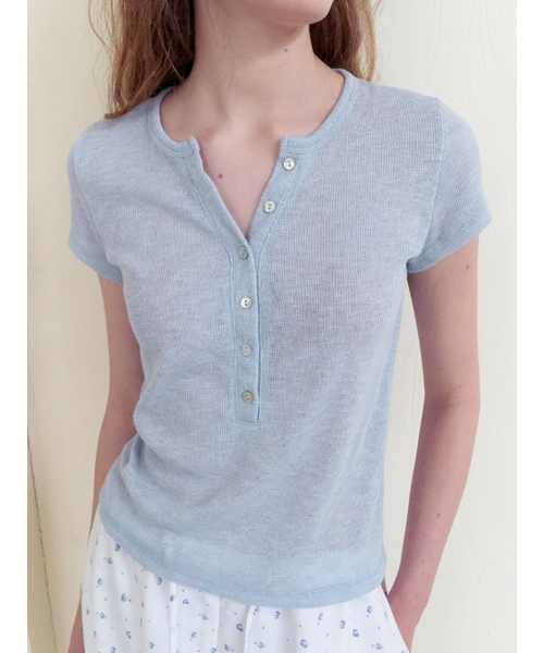 ETMON(エトモン)の「Half Open Button T-Shirt, Sky Blue(Tシャツ/カットソー・レディース・その他・F)」の4枚目の写真