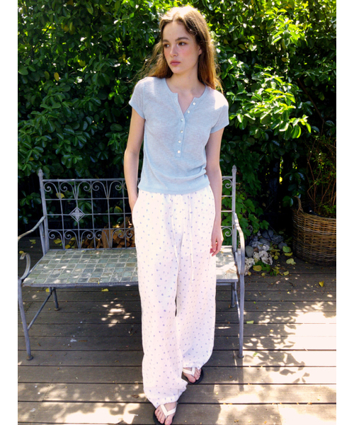 ETMON(エトモン)の「Half Open Button T-Shirt, Sky Blue(Tシャツ/カットソー・レディース・その他・F)」の5枚目の写真