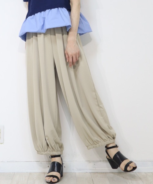DISKEEN SURE（ディスキーンシュアー）の「脚ラインを拾いにくい！サラテロ バルーンパンツ（その他パンツ・レディース・アイボリー/グレー/ベージュ/ブラック・FREE）」の4枚目の写真