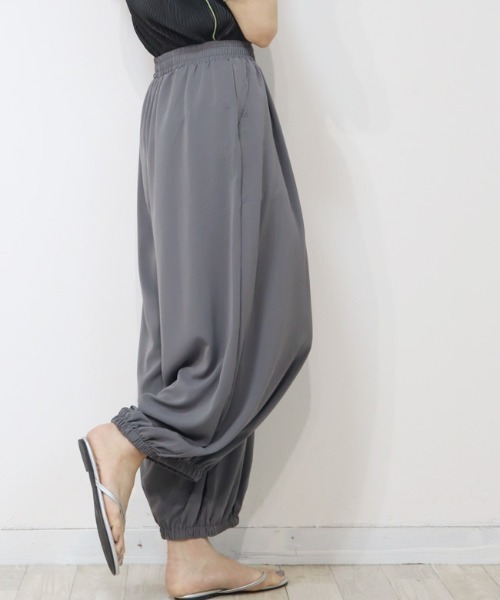 DISKEEN SURE（ディスキーンシュアー）の「脚ラインを拾いにくい！サラテロ バルーンパンツ（その他パンツ・レディース・アイボリー/グレー/ベージュ/ブラック・FREE）」の20枚目の写真