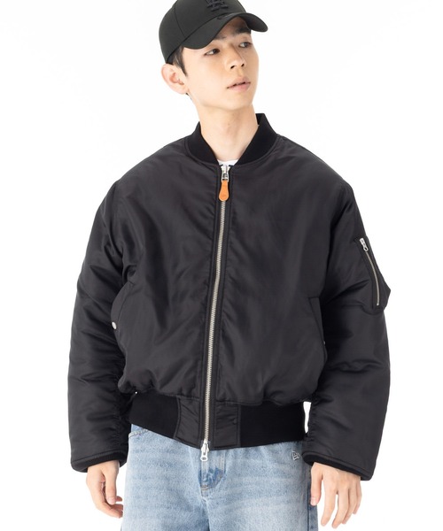 NEW ERA(ニューエラ)の「ニューエラ ボンバージャケット ナイロン MA-1(MA-1・メンズ・オリーブ/ブラック・XL/S)」の3枚目の写真