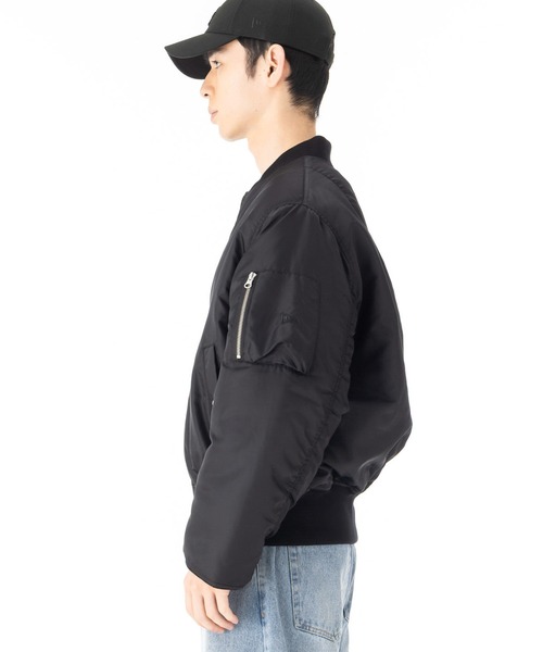 NEW ERA(ニューエラ)の「ニューエラ ボンバージャケット ナイロン MA-1(MA-1・メンズ・オリーブ/ブラック・XL/S)」の4枚目の写真