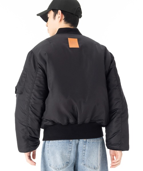 NEW ERA(ニューエラ)の「ニューエラ ボンバージャケット ナイロン MA-1(MA-1・メンズ・オリーブ/ブラック・XL/S)」の6枚目の写真