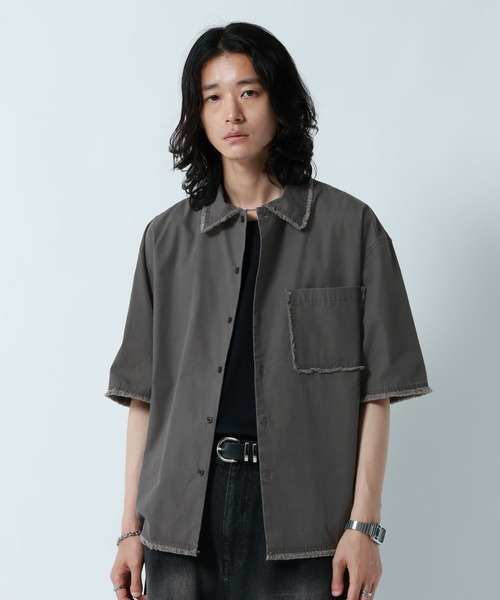 RAGEBLUE（レイジブルー）の「CUT OFF DESIGN SHORT SHIRTS/裾ダメージ加工ショート丈シャツ（シャツ/ブラウス・メンズ・グレー/ブラック・MEDIUM/LARGE）」の5枚目の写真