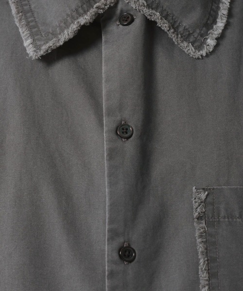 RAGEBLUE（レイジブルー）の「CUT OFF DESIGN SHORT SHIRTS/裾ダメージ加工ショート丈シャツ（シャツ/ブラウス・メンズ・グレー/ブラック・MEDIUM/LARGE）」の11枚目の写真