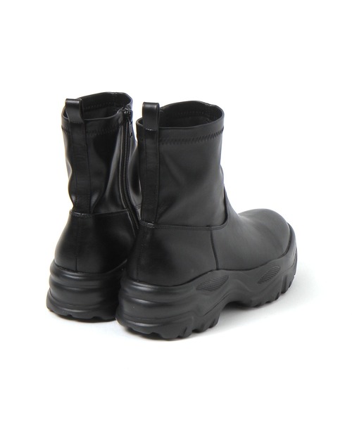 LAKOLE(ラコレ)の「ストレッチスニーカーブーツ / 801976(ブーツ・レディース・チャコール/ブラック・LARGE/MEDIUM/SMALL)」の5枚目の写真