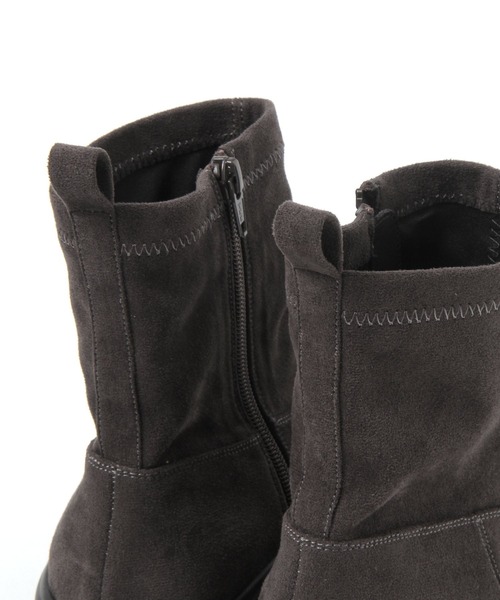 LAKOLE(ラコレ)の「ストレッチスニーカーブーツ / 801976(ブーツ・レディース・チャコール/ブラック・LARGE/MEDIUM/SMALL)」の14枚目の写真