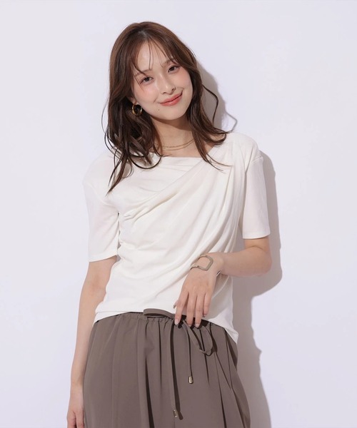 Mystrada(マイストラーダ)の「ドレープカットソー(Tシャツ/カットソー・レディース・ブラック/ブラウン/ホワイト・38)」の12枚目の写真