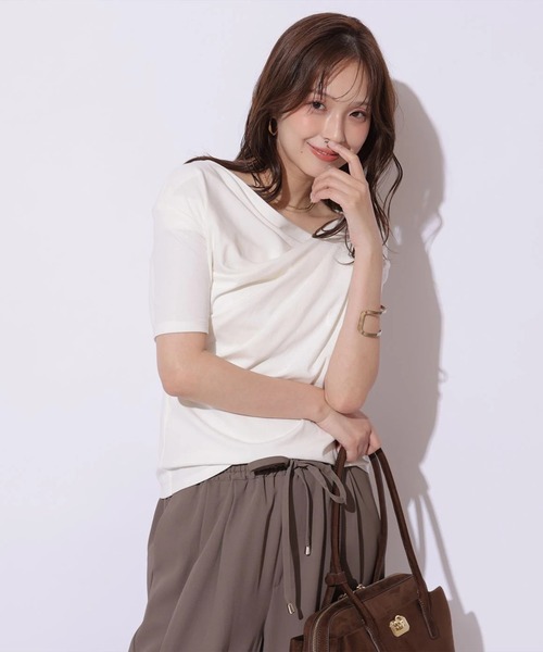 Mystrada(マイストラーダ)の「ドレープカットソー(Tシャツ/カットソー・レディース・ブラック/ブラウン/ホワイト・38)」の13枚目の写真