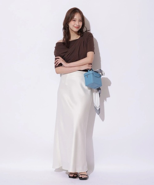 Mystrada(マイストラーダ)の「ドレープカットソー(Tシャツ/カットソー・レディース・ブラック/ブラウン/ホワイト・38)」の22枚目の写真