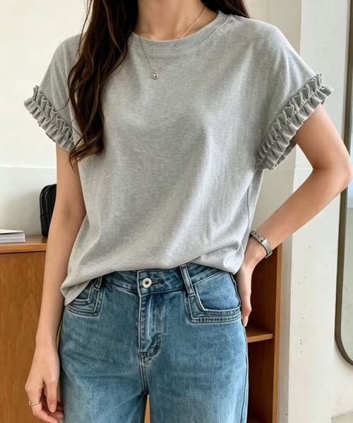 2ly2(トゥーリートゥー)の「袖フリル フレンチスリーブ Tシャツ カットソー(Tシャツ/カットソー・レディース・ホワイト/グレー/ベージュ/ブラック・FREE)」の3枚目の写真