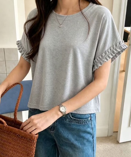 2ly2(トゥーリートゥー)の「袖フリル フレンチスリーブ Tシャツ カットソー(Tシャツ/カットソー・レディース・ホワイト/グレー/ベージュ/ブラック・FREE)」の5枚目の写真