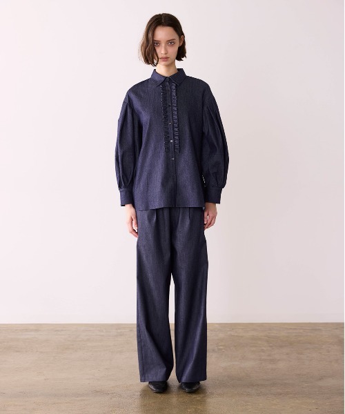 Marilyn Moon(マリリンムーン)の「denim tuck frill modern volume shirt(シャツ/ブラウス・レディース・ライトブルー/インディゴブルー・FREE)」の9枚目の写真