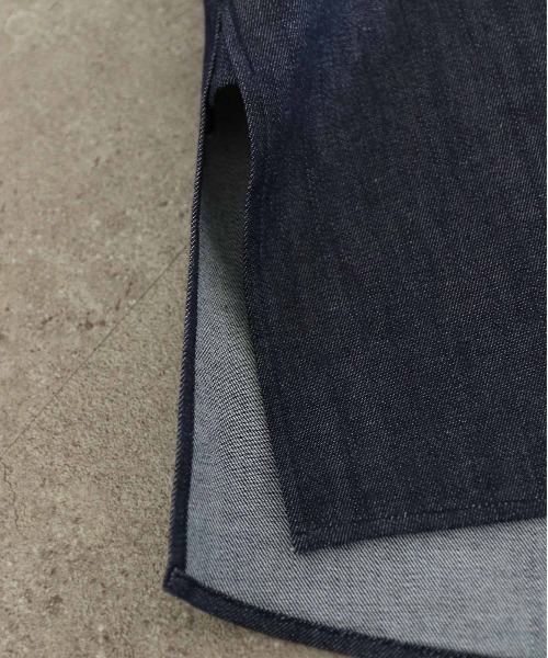 Marilyn Moon(マリリンムーン)の「denim tuck frill modern volume shirt(シャツ/ブラウス・レディース・ライトブルー/インディゴブルー・FREE)」の13枚目の写真