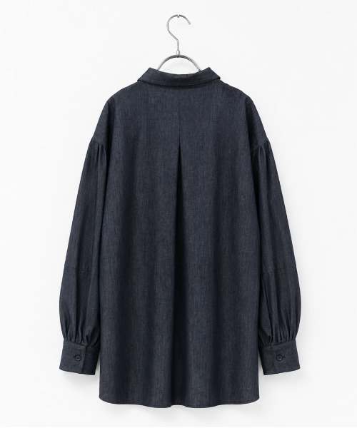 Marilyn Moon(マリリンムーン)の「denim tuck frill modern volume shirt(シャツ/ブラウス・レディース・ライトブルー/インディゴブルー・FREE)」の18枚目の写真