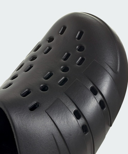 adidas(アディダス)の「アディレッタ クロッグ 2.0 / Adilette Clog 2.0 / アディダス adidas(サンダル・メンズ・ブラック・25.5cm/26.5cm/27.5cm/28.5cm/22.5cm/23.5cm/24.5cm)」の6枚目の写真
