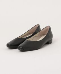 【SURARI de Beauty × Parade】スクエアトゥ Vカット ローヒールパンプス 3200