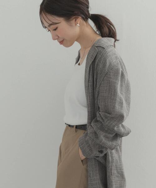URBAN RESEARCH DOORS(アーバンリサーチドアーズ)の「2WAYスカラップバインダータンク(タンクトップ・レディース・ブラック/ライトカーキ/オフホワイト・FREE)」の5枚目の写真