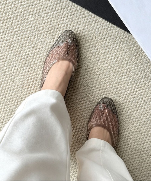 LA VORAGINE(ラ ヴォラジネ)の「透かし編みジェリーシューズ/jelly flat shoes(サンダル・レディース・Black/A/BROWN・24cm/23cm/23.5cm)」の1枚目の写真