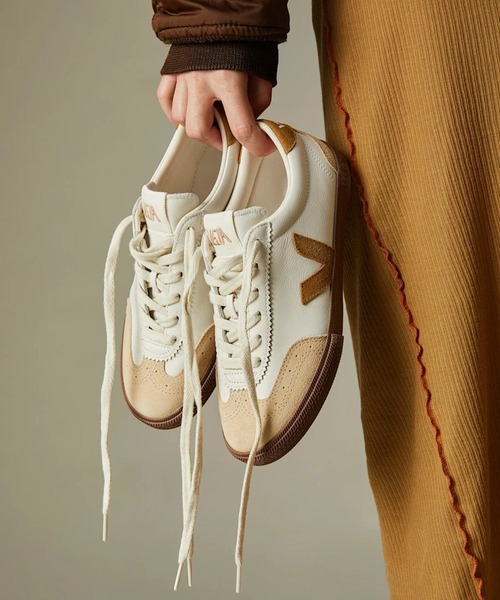 新品未使用　VEJA ホワイト スニーカー　25 セール】VEJA Volley レザースニーカー（スニーカー）｜VEJA（ヴェジャ
